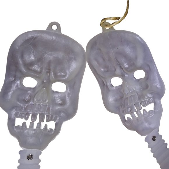 VTG Fun World Glow in the Dark Skeleton Prop Halloween Decor #9847 Lot of 2 - Picture 5 of 15